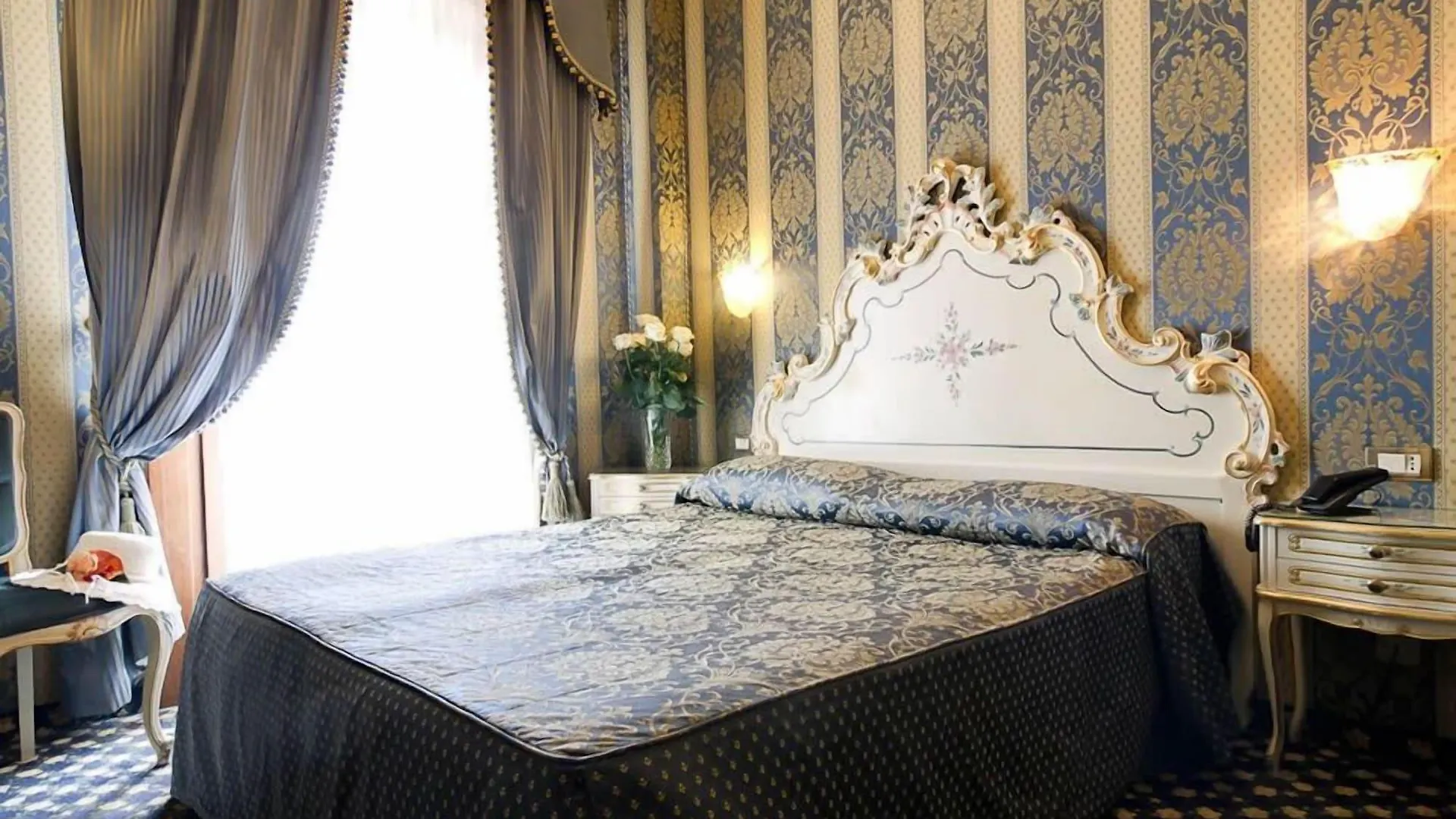 Hotel Belle Arti Venedig 3*,