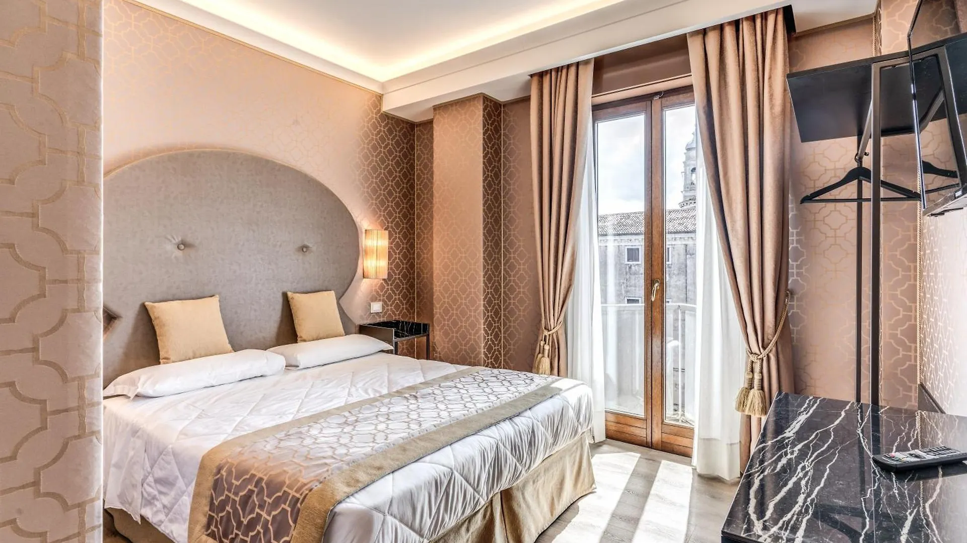 Hotel Belle Arti Venedig 3*,  Italien