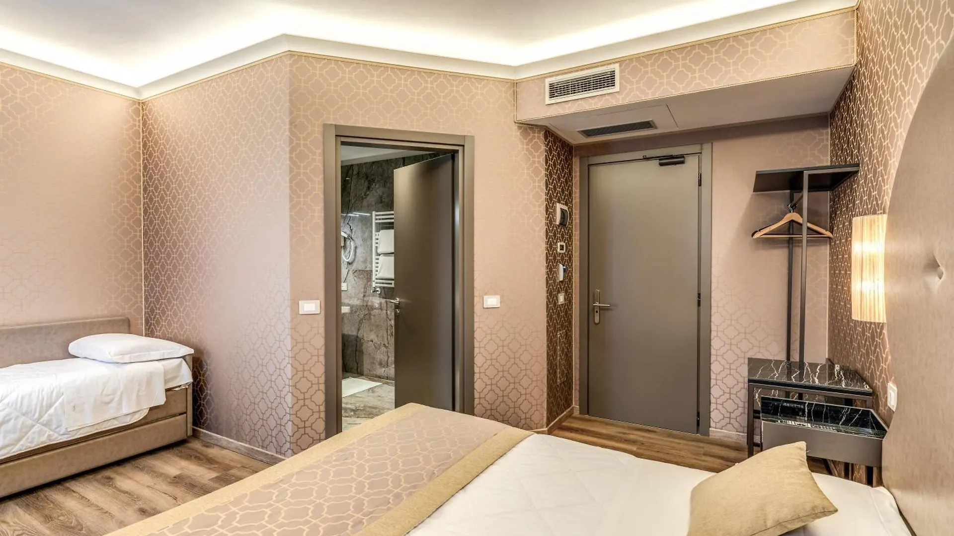 ***  Hotel Belle Arti Venedig Italien